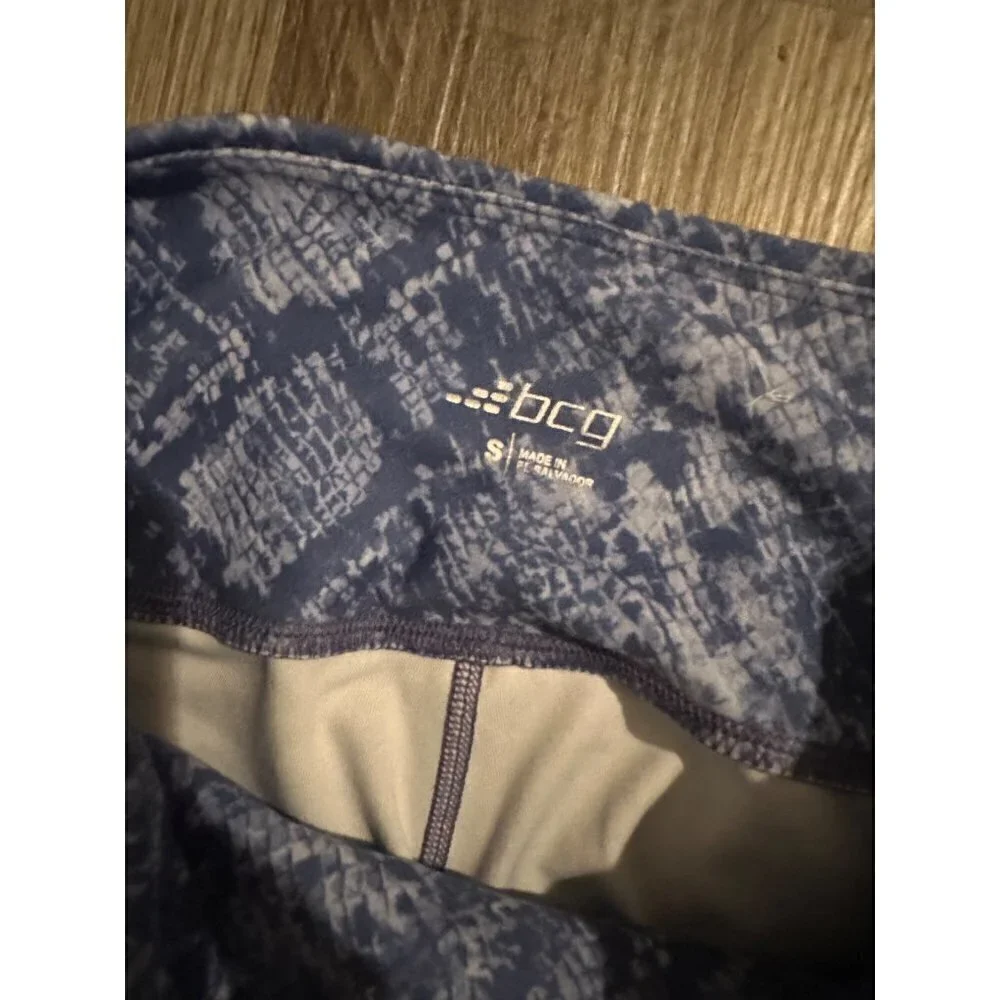 Purple snakeskin BCG Leggings size s
